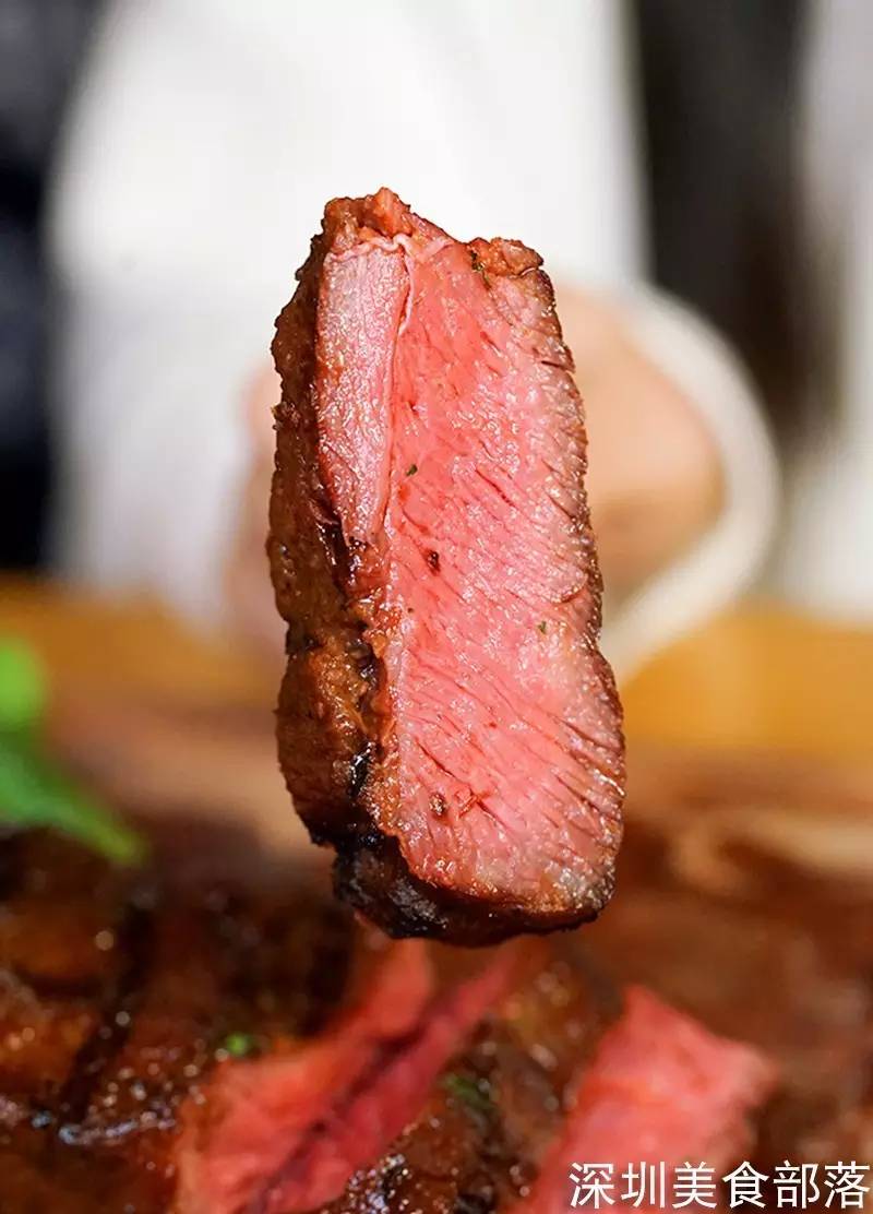 这家店，凭什么7点就能坐满，直到凌晨1点还有人舍不得走