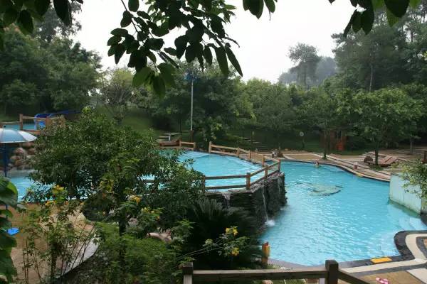 冷空气来袭！成都周边最全温泉地图，打响今秋第一泡！（内含百个免费秋游福利预告）