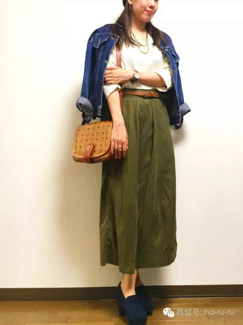 mcm的包包应该怎么搭配,mcm包包穿搭