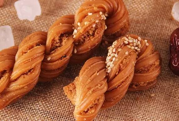 世界上最遥远的异国恋，天津麻花配郁金香