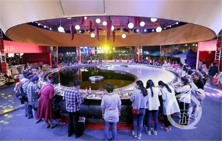 重庆夏日万人火锅狂欢,千人火锅重庆