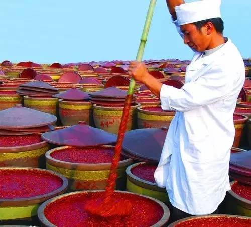 在东北人不是什么都能蘸酱,在东北什么都可以蘸酱