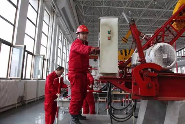 油红人|那个“不懂油的月半子”