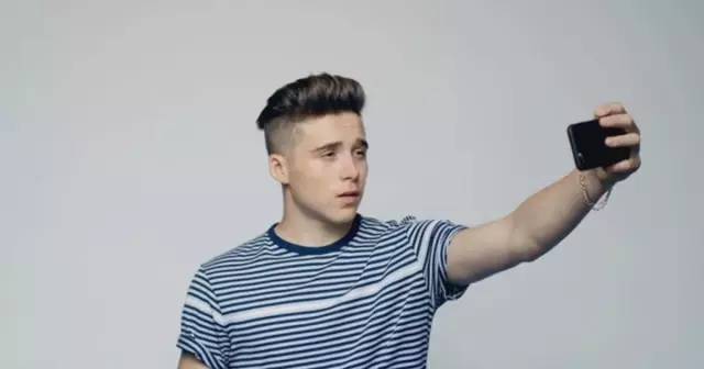 对不起!他们才是时尚圈里的流量担当