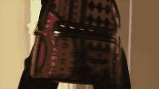 mcm的包包应该怎么搭配,mcm包包穿搭