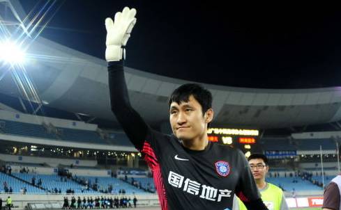 兄弟共饮一江水江苏球迷远征重庆受欢迎圣小飞你还好吗？