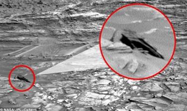 照片上有鬼影怎么回事,照片上的鬼影是什么