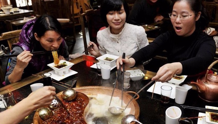 在东北人不是什么都能蘸酱,在东北什么都可以蘸酱