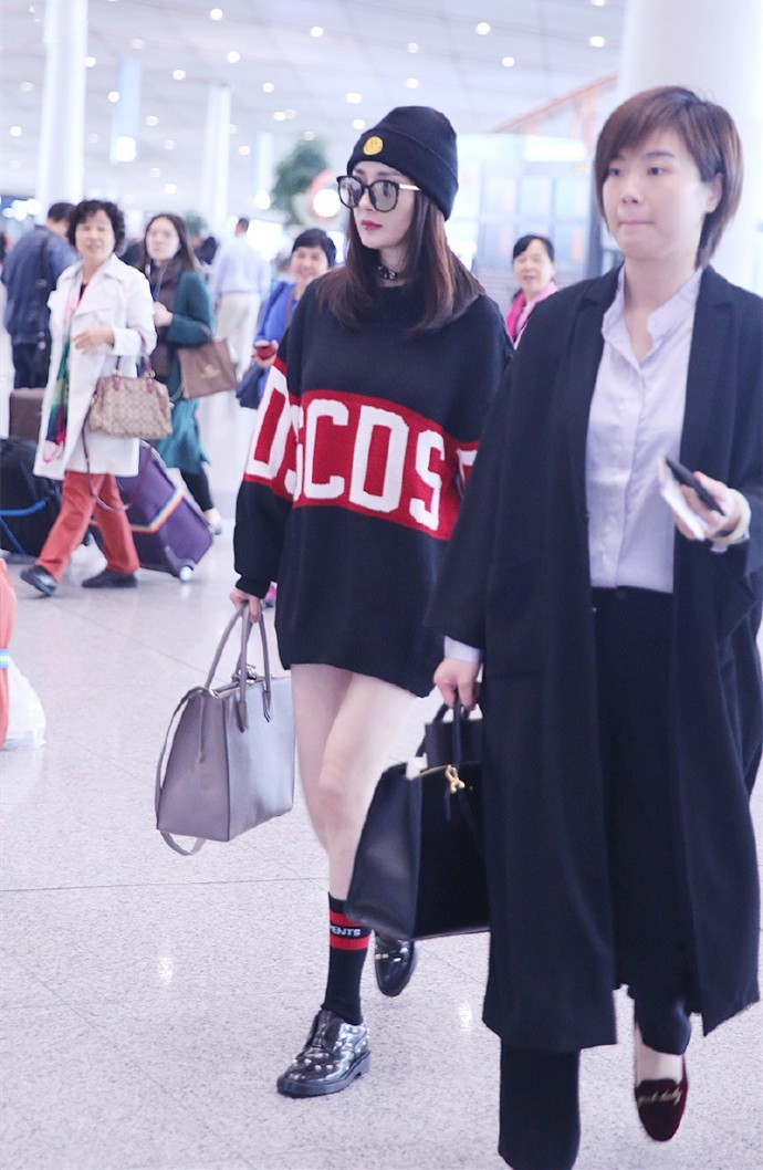 倪妮菱格棉服穿搭,杨幂倪妮新中式穿搭