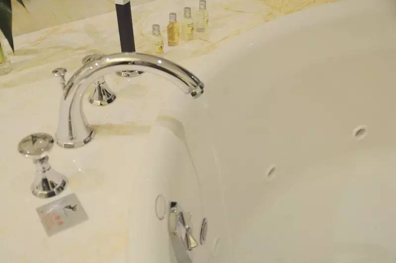 睡了它!让成都追星族咬牙切齿的8888套房!