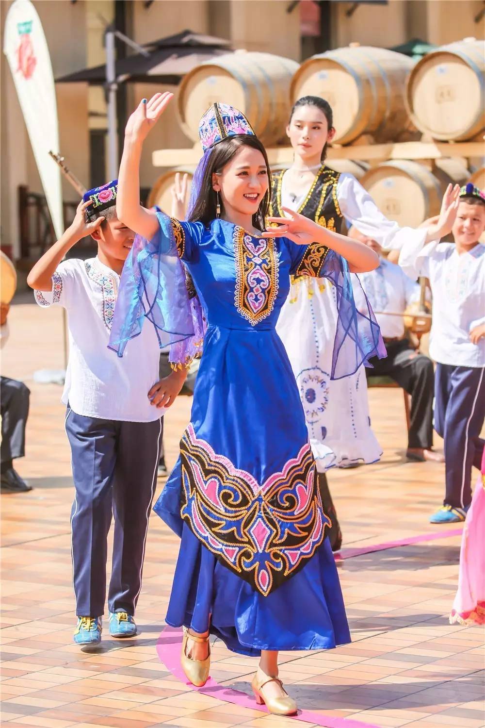 屏蔽宫心计、绯闻、炒作的暖综艺《我们来了》,如何成为女性社交指南