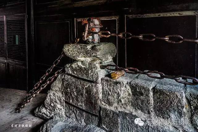 泸定桥因康熙御笔，红军一战，主席诗句而名扬天下！