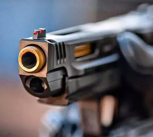 战术美学｜《疾速追杀》的“枪械世界”