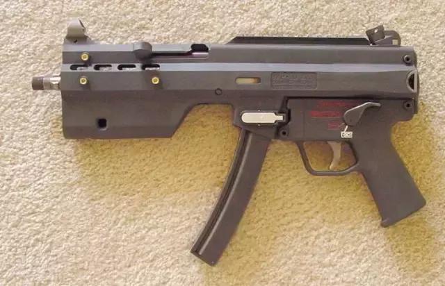 战术美学｜《疾速追杀》的“枪械世界”