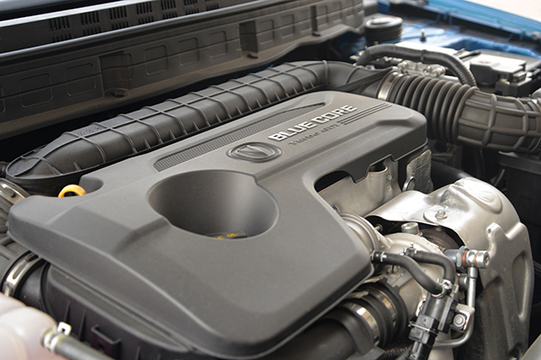 长安悦翔v7二手车试驾,悦翔v7试驾1.6l手动