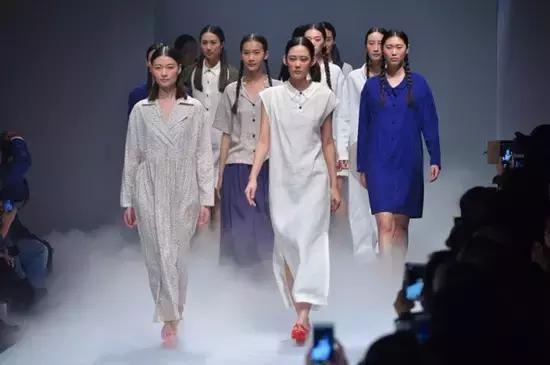 深圳有存放行李的仓库,深圳附近的仓库