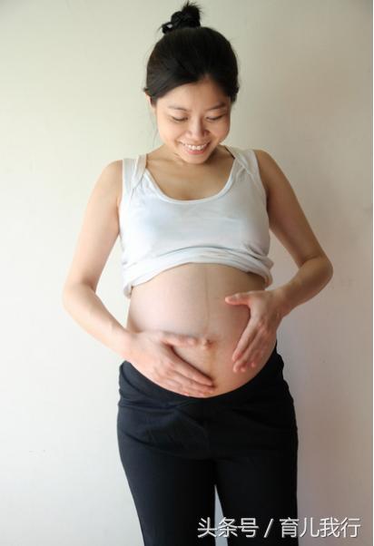 肚脐眼突出有怀女孩的吗,肚脐眼凸起就是怀的儿子