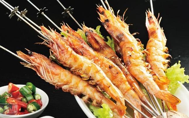 日进千元的小本生意——葫芦岛渔夫烤虾