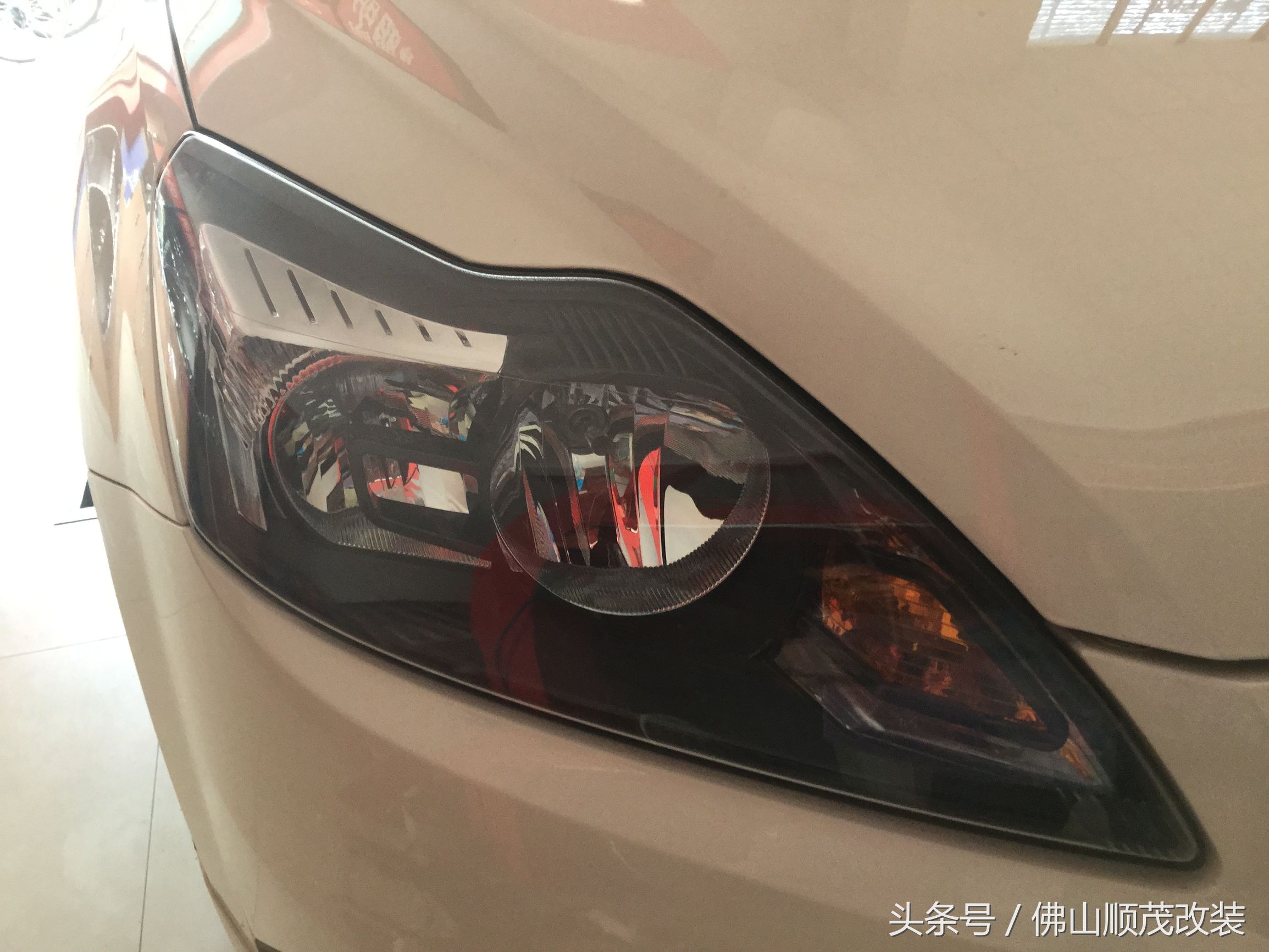 福克斯车灯不一样高,福克斯大灯升级恒威激光大灯