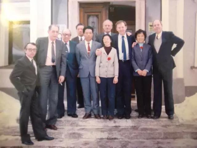 揭秘:早期青蒿素类药物不为人知的事|李泽琳口述(下)