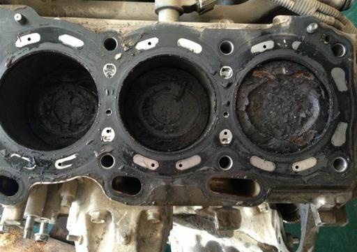 机油加多了对发动机的危害,机油的作用与功效