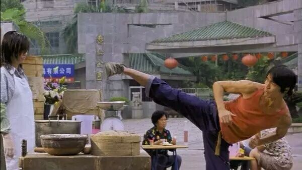 少林足球吴孟达说周星驰没有球鞋,周星驰和吴孟达功夫足球片段