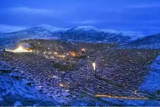 冬季到雪村来看雪,冬季到雪乡去看雪