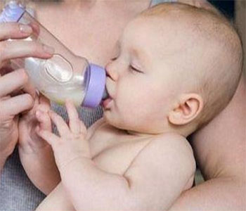 宝宝吃什么奶粉好又实惠,新生儿喝什么奶粉好经济实惠