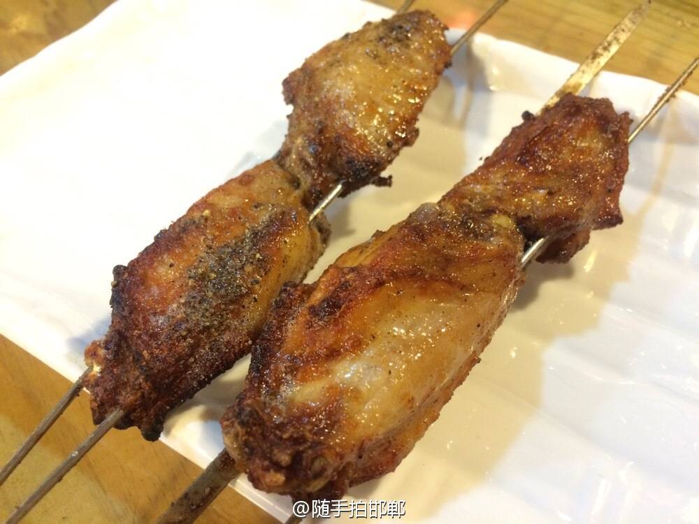 邯郸滏西大街上这家店一般晚上8点后就不要去了！因为没的吃了啊