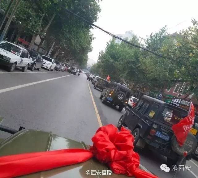 一对新人喜结良缘迎亲车队,鄠邑区新婚车队