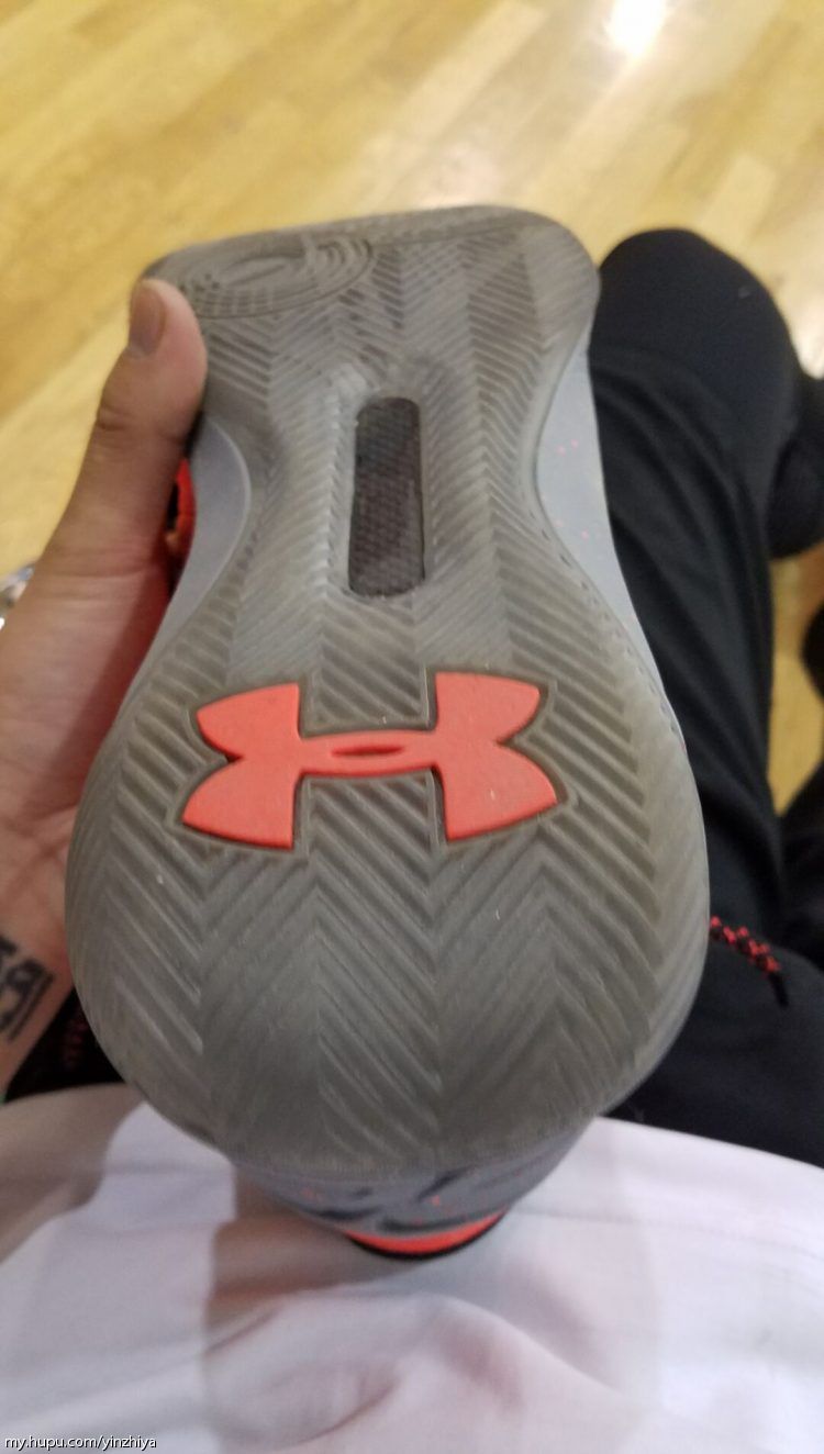 安德玛库里1代,安德玛库里1-8