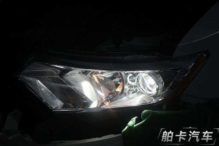日产贵士大灯,海拉五最新款氙气透镜