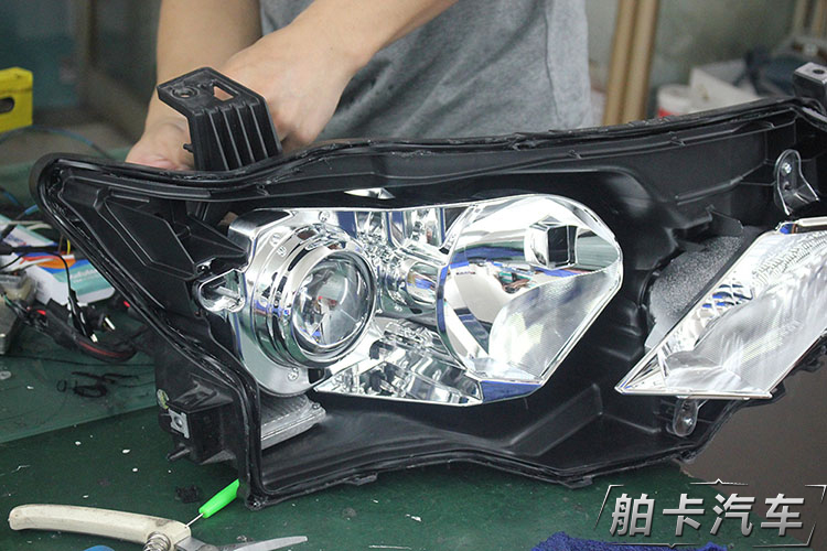 日产贵士大灯,海拉五最新款氙气透镜