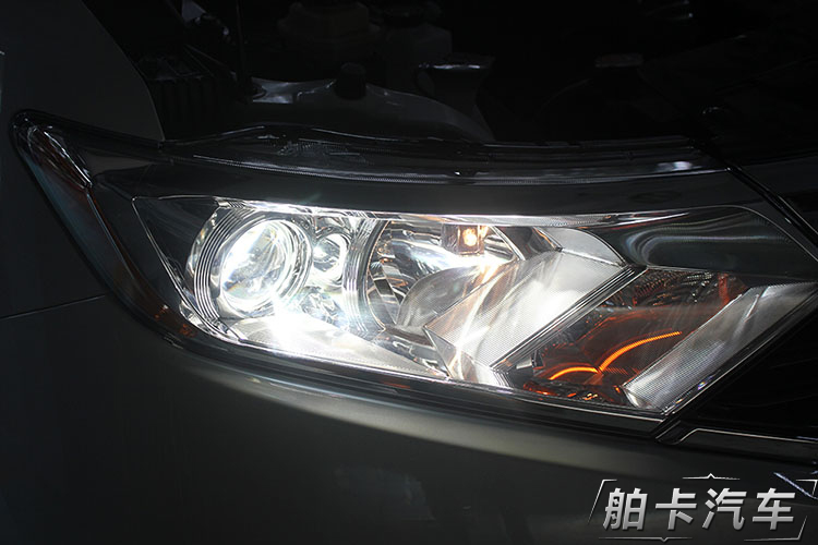 日产贵士大灯,海拉五最新款氙气透镜