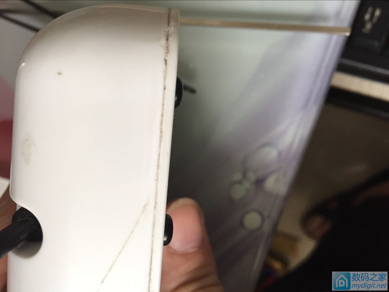 先科车充拆解,先科车载一拖三充电器维修