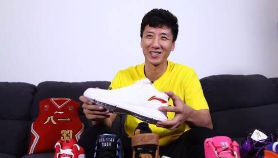 国产李宁的巅峰,李宁驭帅14low对比驭帅14