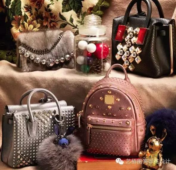 mcm铆钉链条包的铆钉是什么材质的,mcm粉色牛皮包