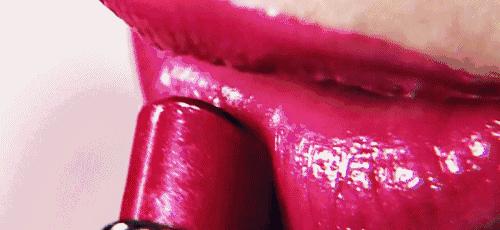 朋友圈被YSL口红霸屏明星都在追捧的口红们(附最全试色)