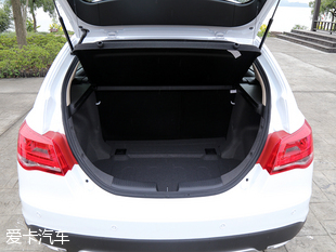 吉利帝豪2017款百万向上互联版,吉利帝豪百万款测试