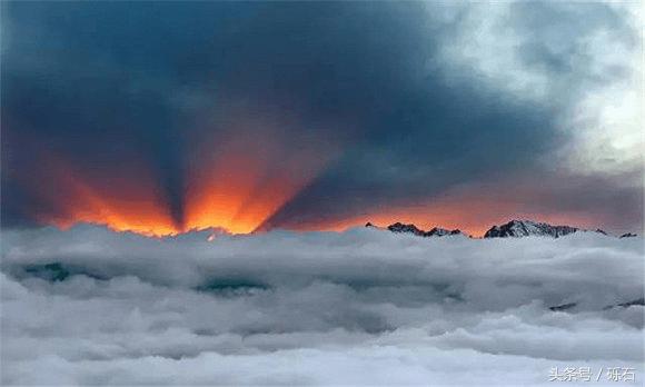 牛背山达瓦更扎和王岗坪哪个好,达瓦更扎牛背山离碧峰峡哪个近