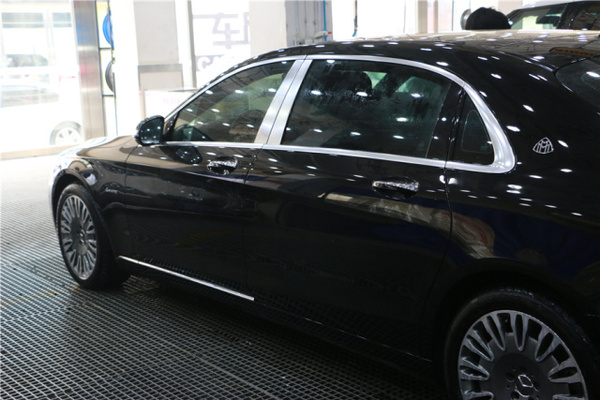 迈巴赫无痕修复,迈巴赫后保险杠喷漆