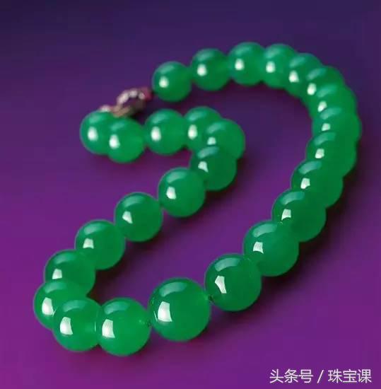 翡翠和玉的区别,看完再也不会傻傻的去买玉了!