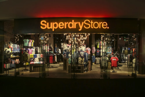 国外小众运动休闲衣服品牌 (盘点4款时尚显气质的服饰品牌)