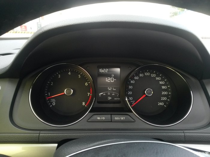 2022款朗逸1.5自动舒适版提车作业,2015款朗逸1.6l手动舒适版