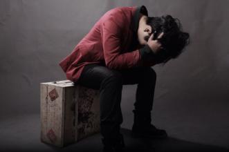 当你左右为难时你该怎么办,当你左右为难的时候放弃我