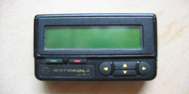 被手机取代的bb机有哪些,以前的bb机到第几年被手机取代