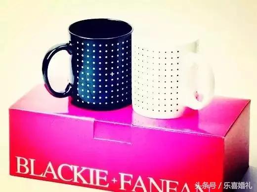 泰国明星婚礼伴手礼推荐 (明星们结婚都送什么礼物)