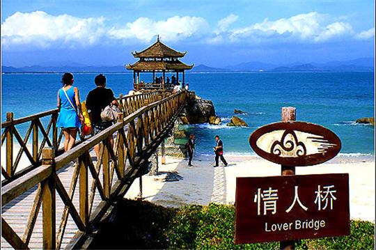 带74岁老人三亚过年6天吃住行,三亚旅游跟团吃住行全包