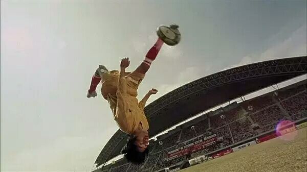 少林足球吴孟达说周星驰没有球鞋,周星驰和吴孟达功夫足球片段