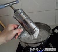 土豆粉面的制作过程,土豆粉面制作方法